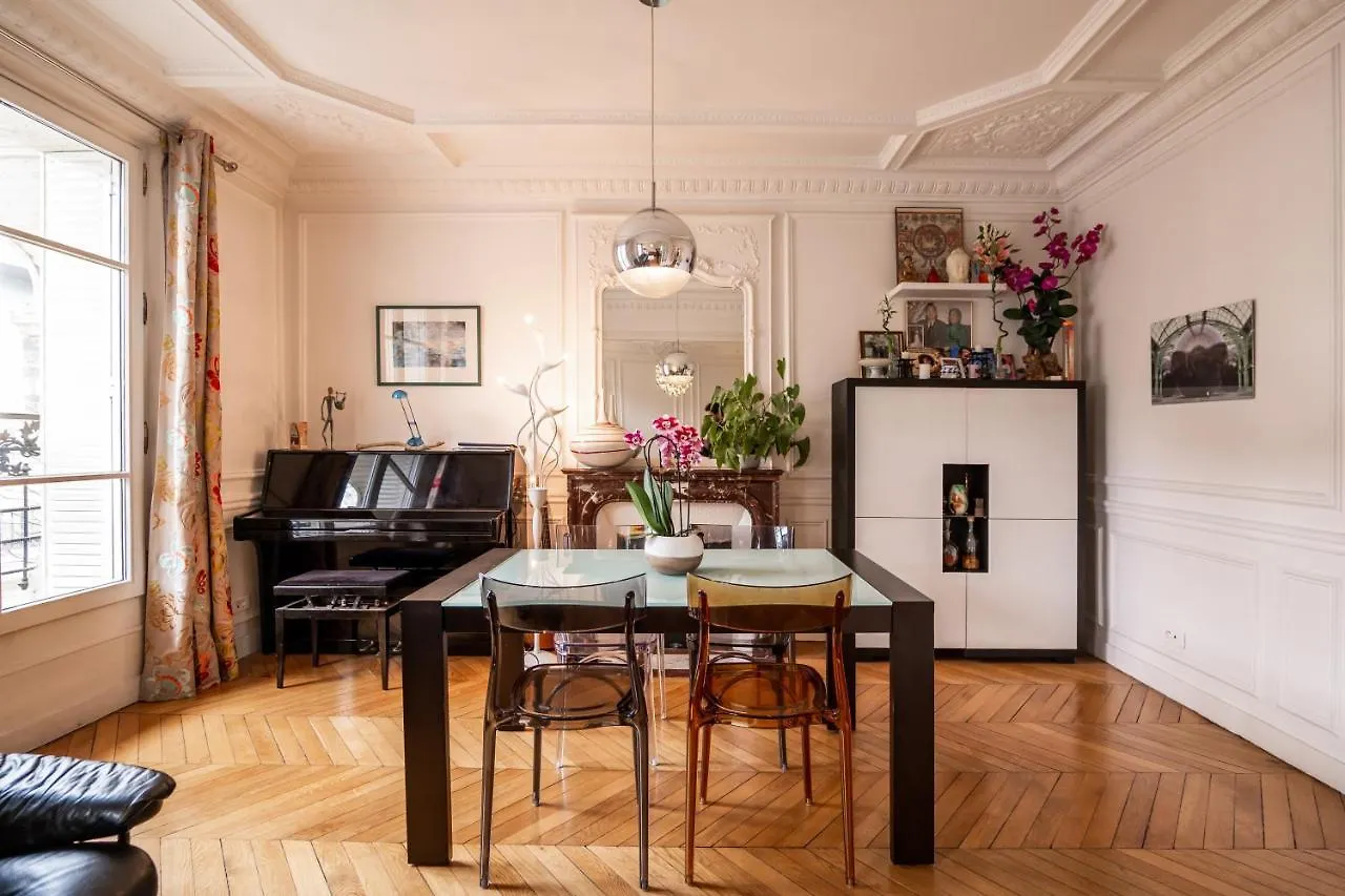 Veeve - Vivid, Vivace Apartment Paris France