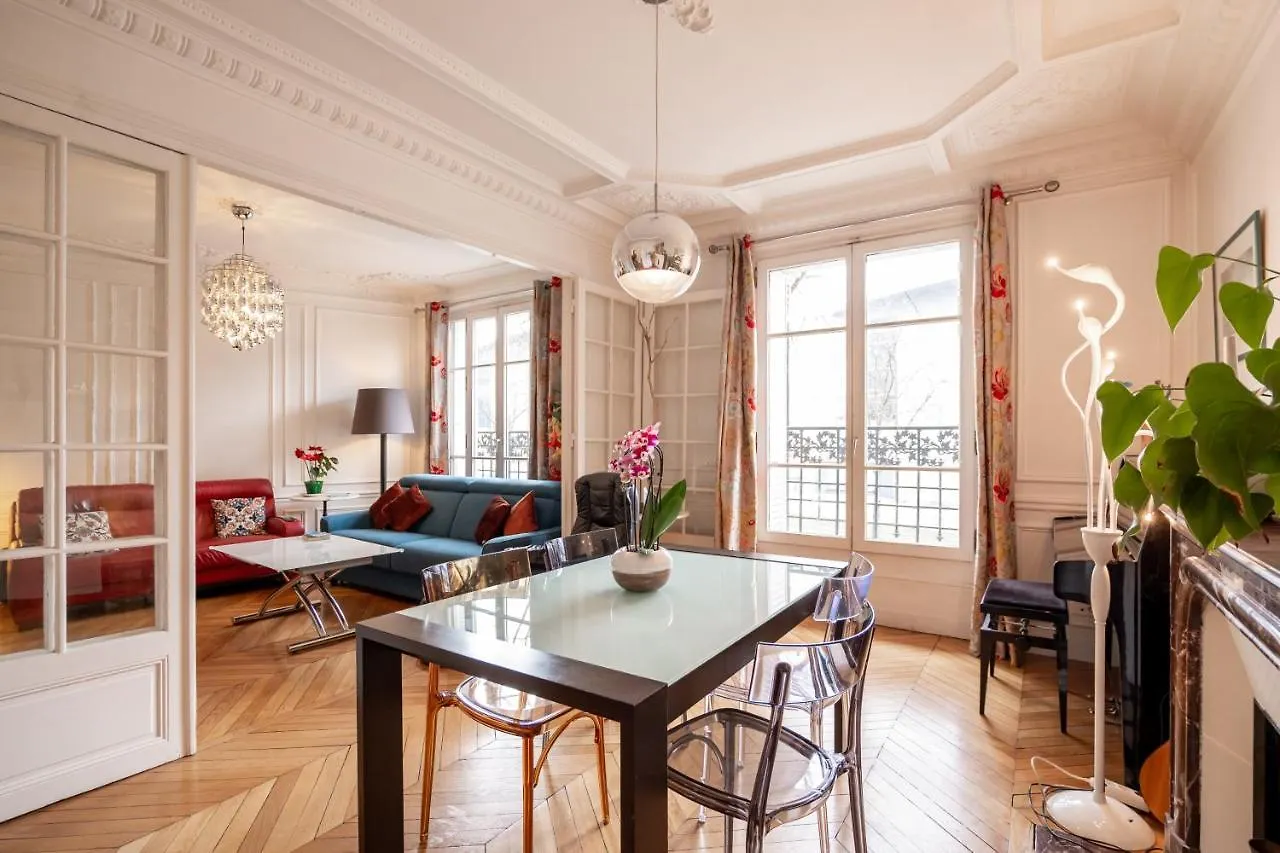 Veeve - Vivid, Vivace Apartment Paris