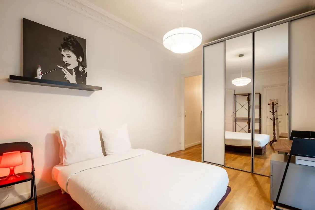 Veeve - Vivid, Vivace Apartment Paris